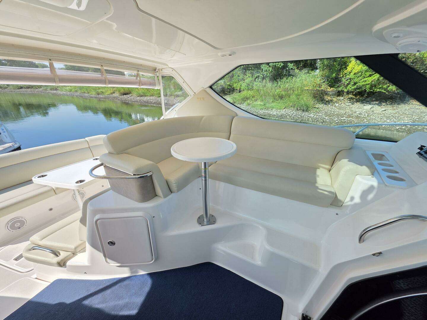 2007 Tiara Yachts 3900 Sovran - Image 8