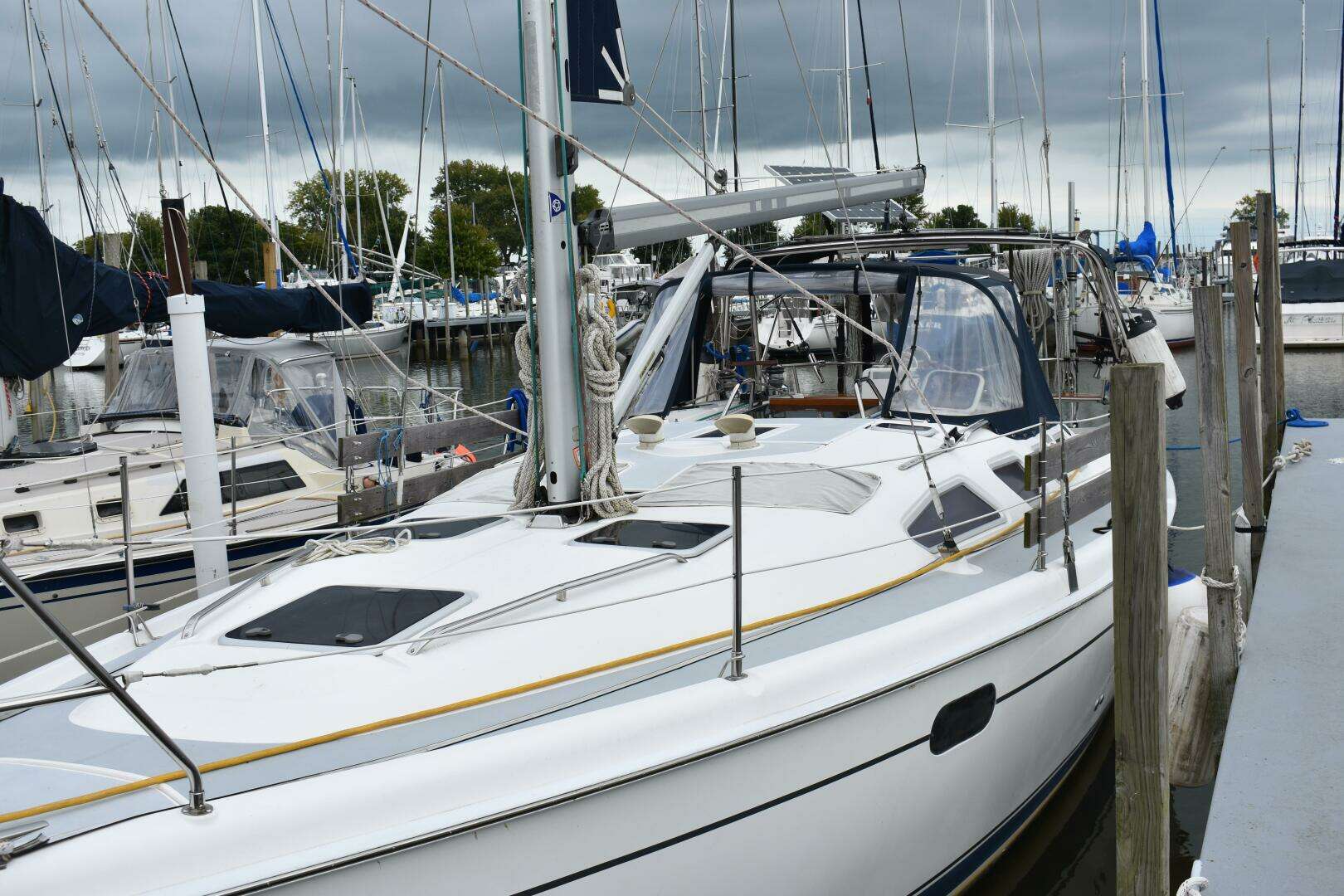 2003 Hunter 386 - Image 10