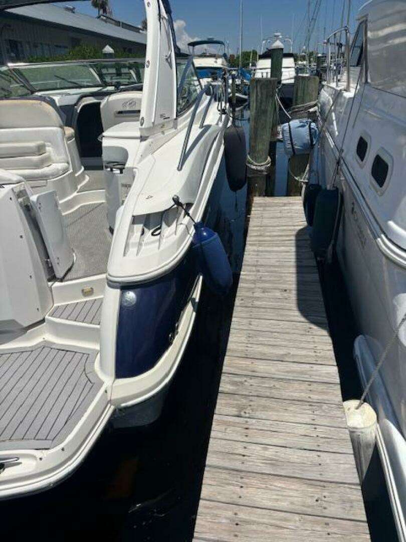 2007 Monterey 350 Sport Yacht - Image 11