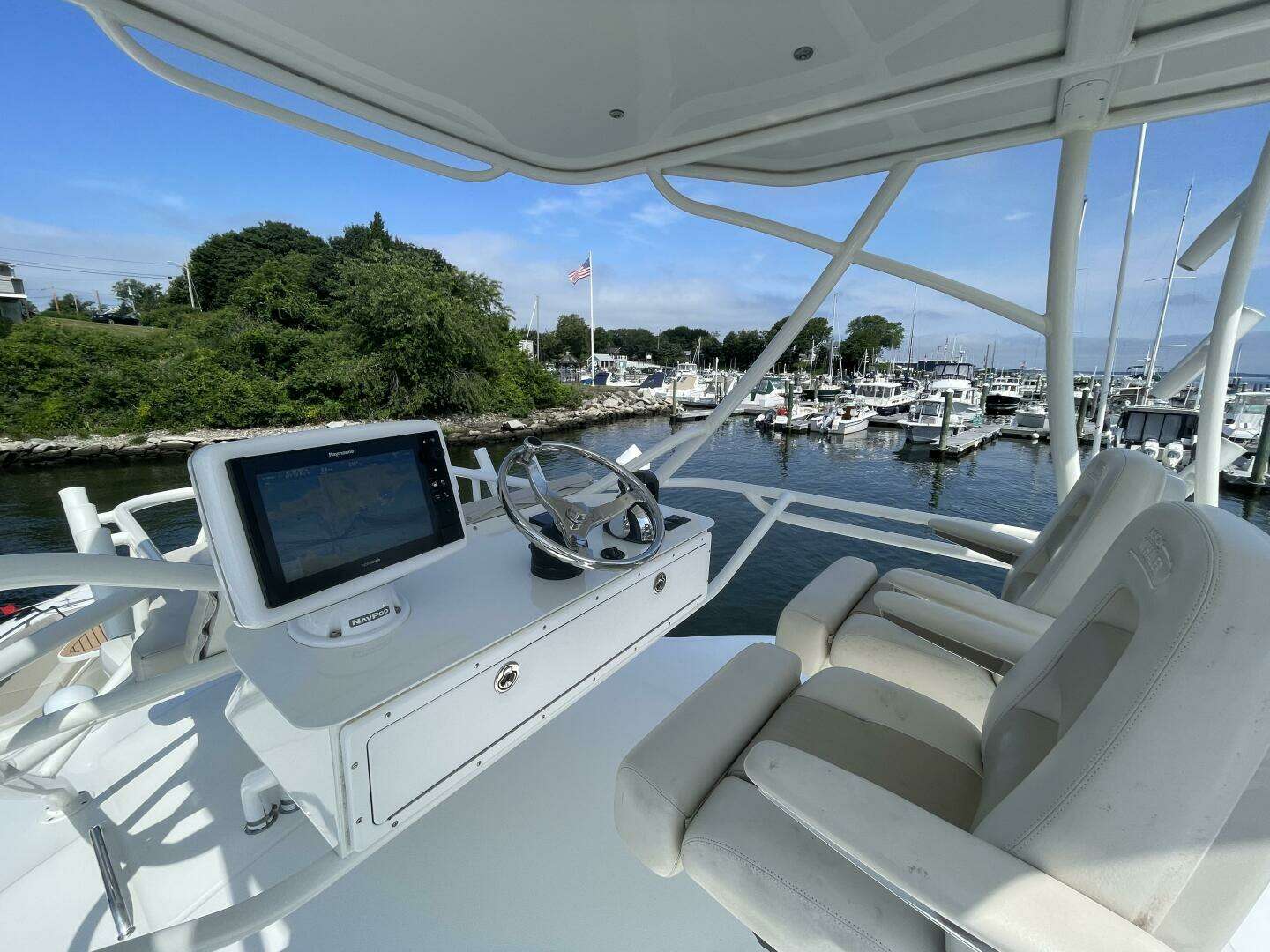 2017 Boston Whaler Outrage - Image 20