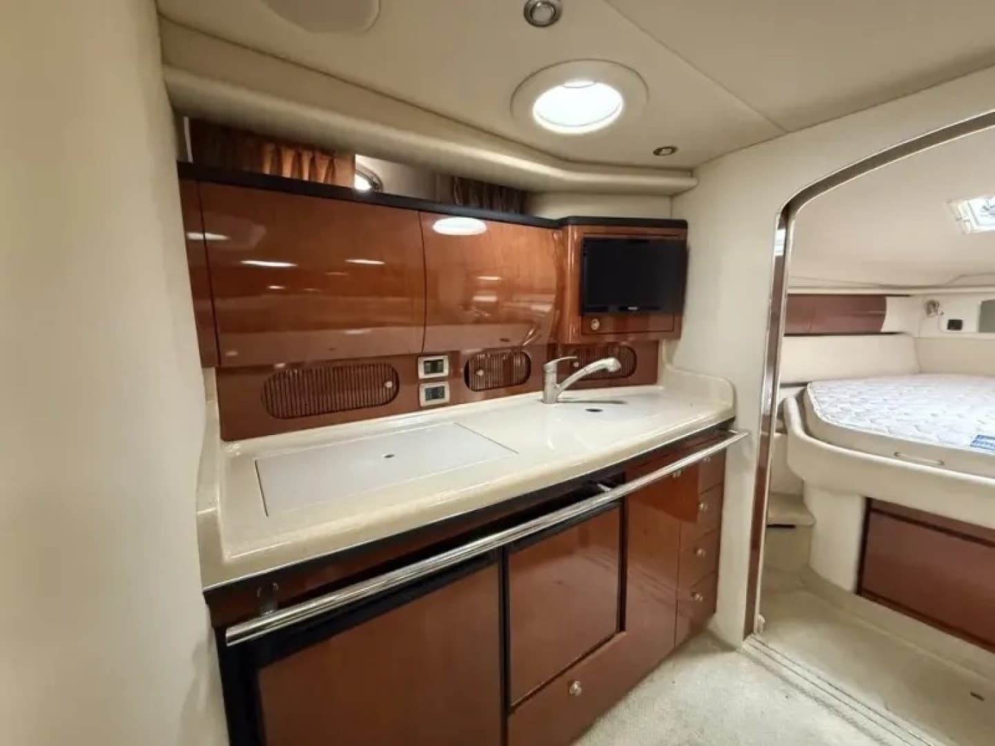 2004 Sea Ray 360 SUNDANCER - Image 41