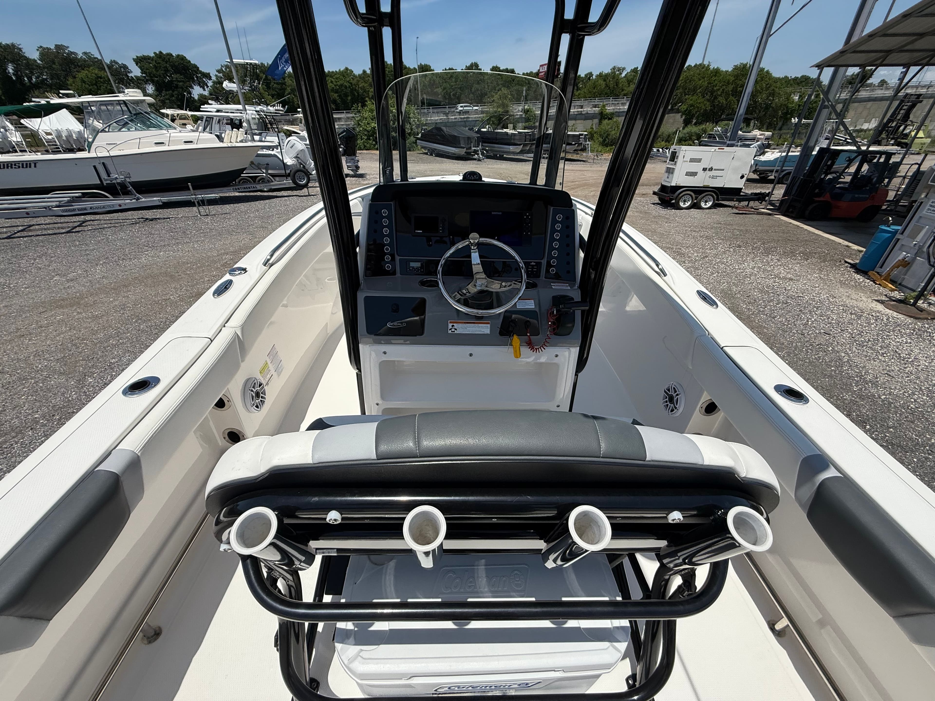 2022 ROBALO 230 CC - Image 13