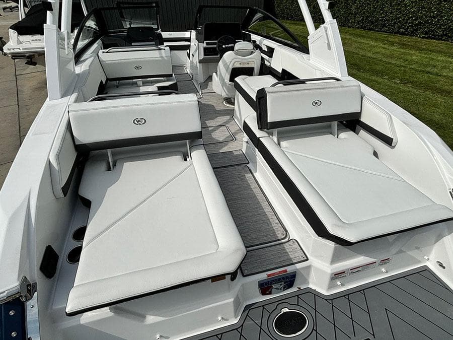 2025 Cobalt R6 Outboard boat with luxurious white seating and modern design.