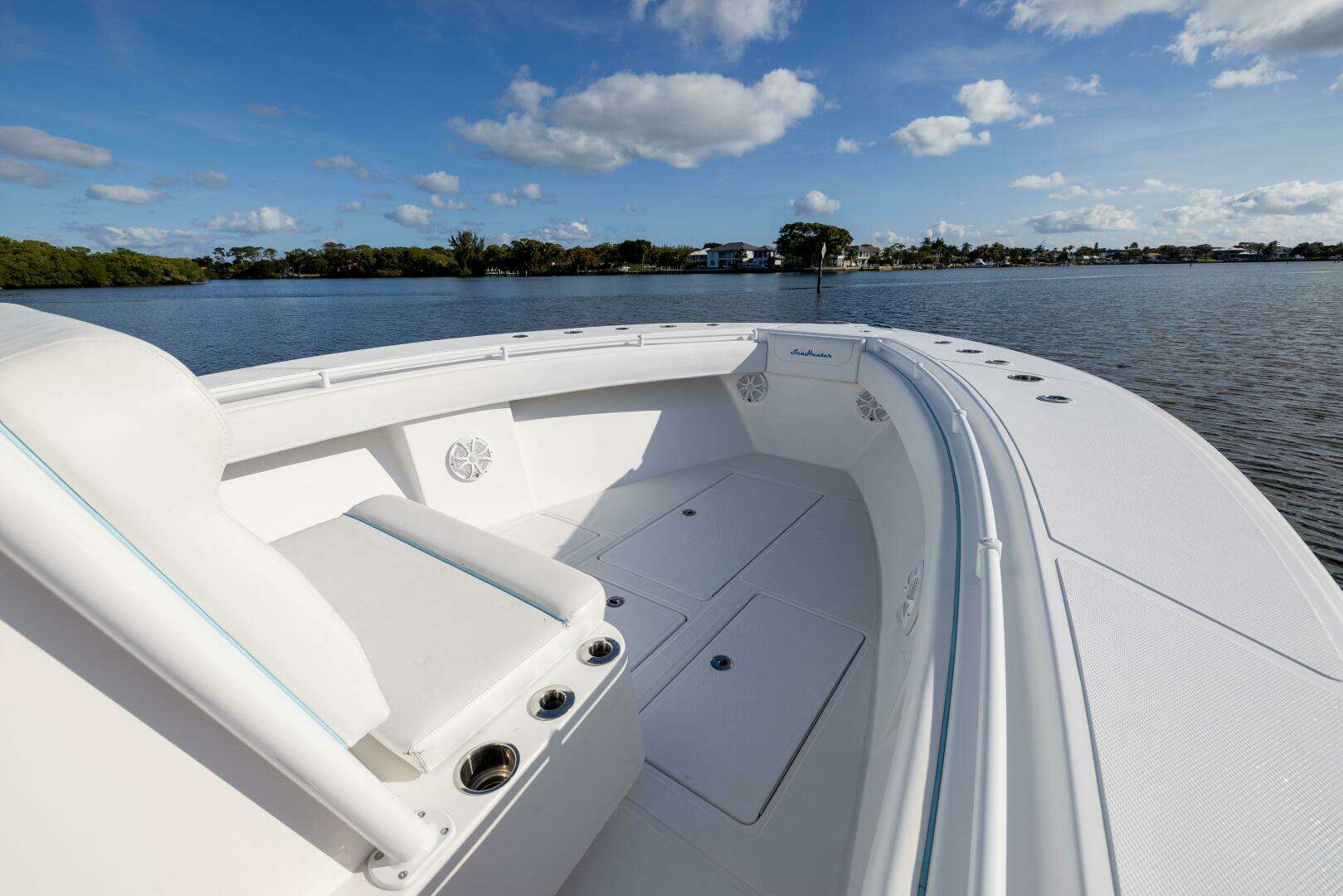 2018 SeaHunter 33 Center Console - Image 3
