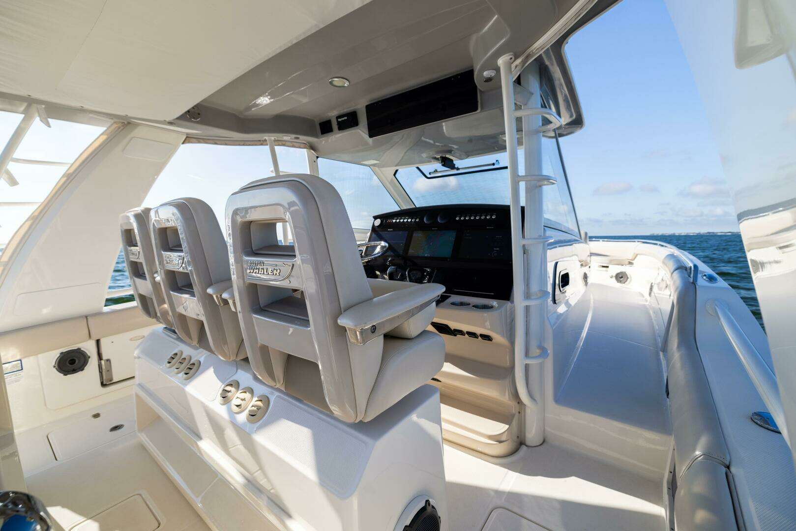 2021 Boston Whaler 420 Outrage - Image 42