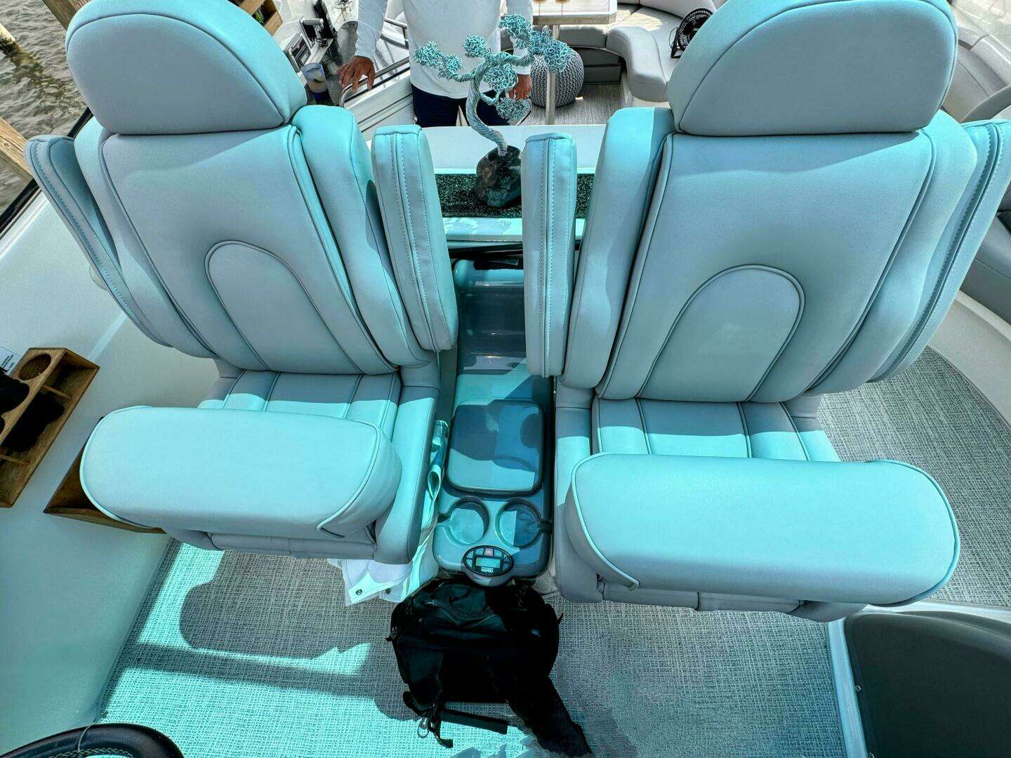 2005 Cruisers Yachts 540 Express - Image 31