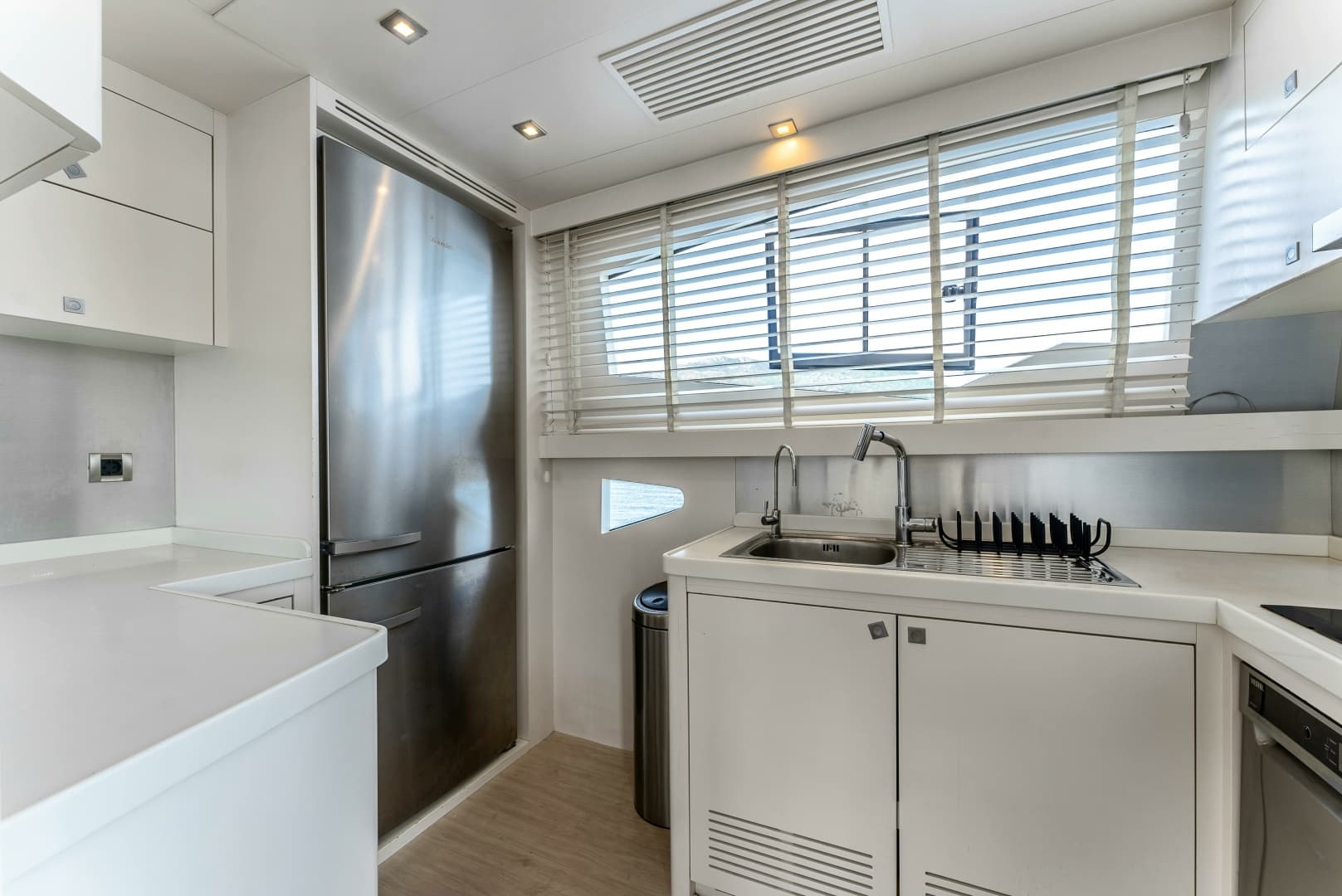 2012 Numarine — - Image 23
