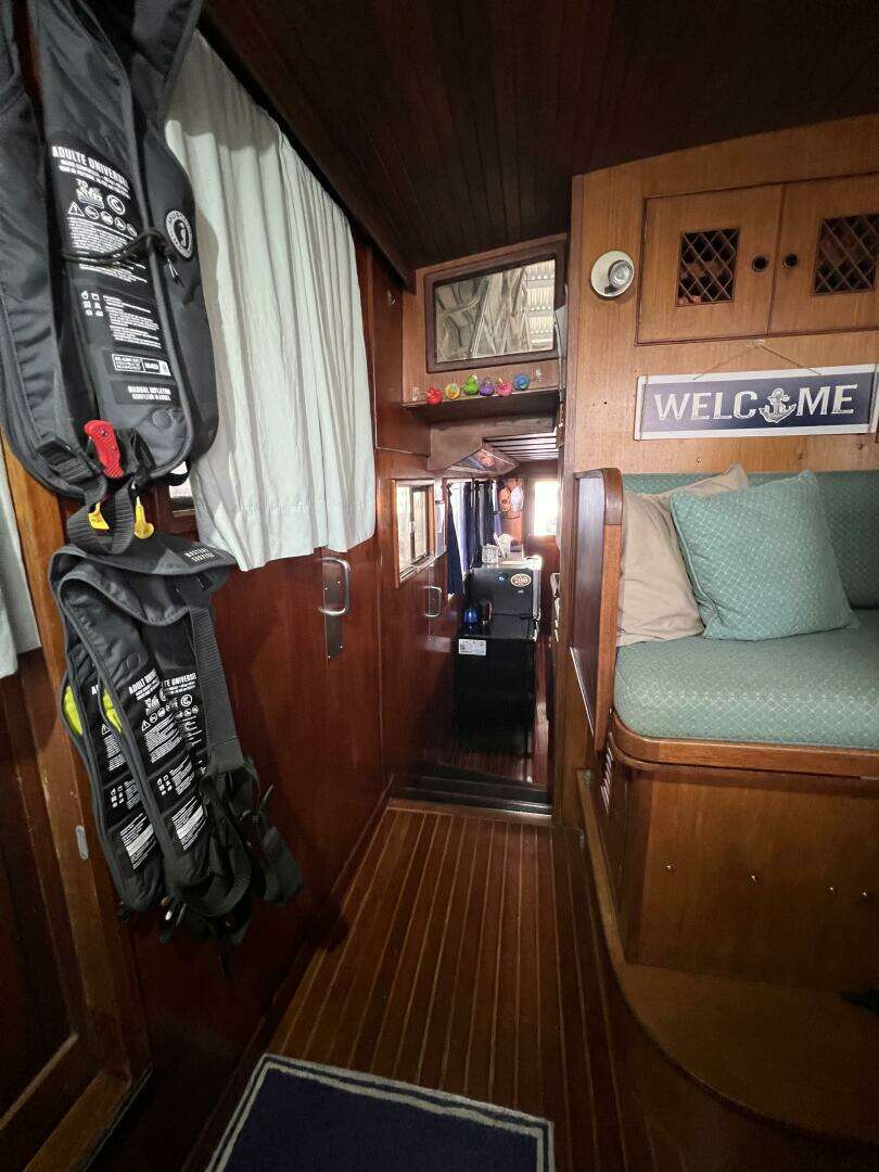 1981 Sea Ranger 45 Raised Pilot House - Image 21