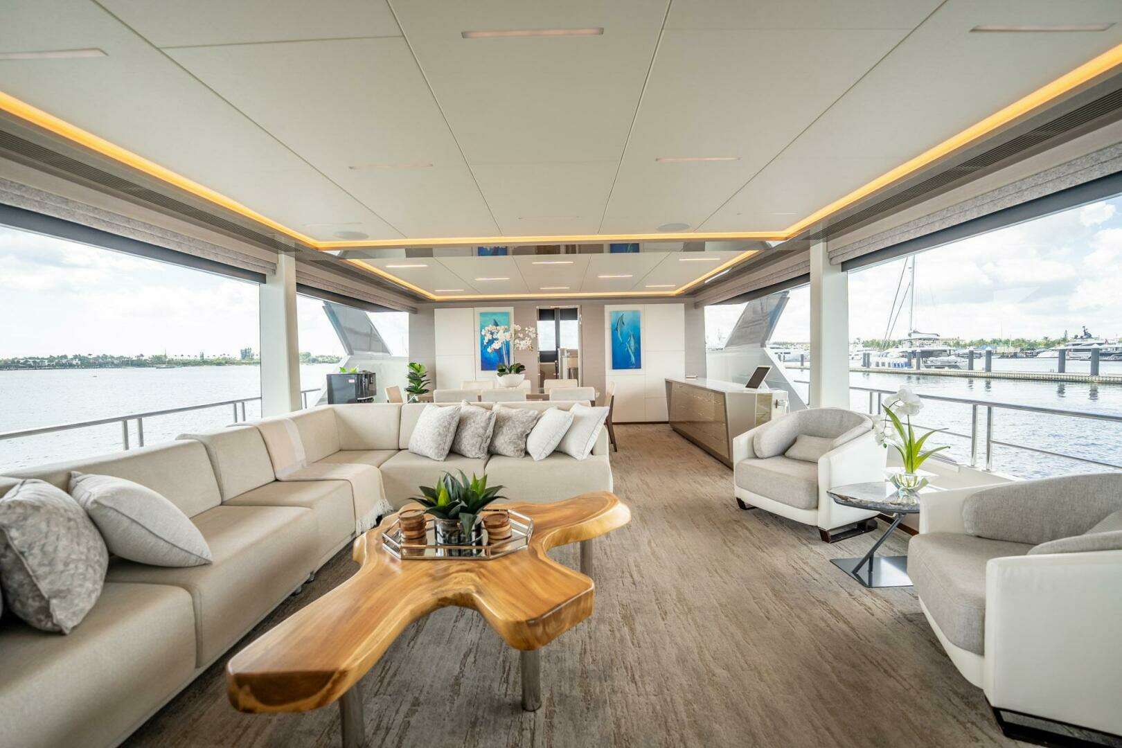 2021 Ocean Alexander 27 Explorer - Image 6