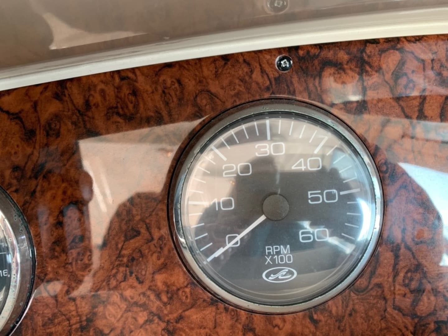 2004 Sea Ray 390 Motor Yacht - Image 29