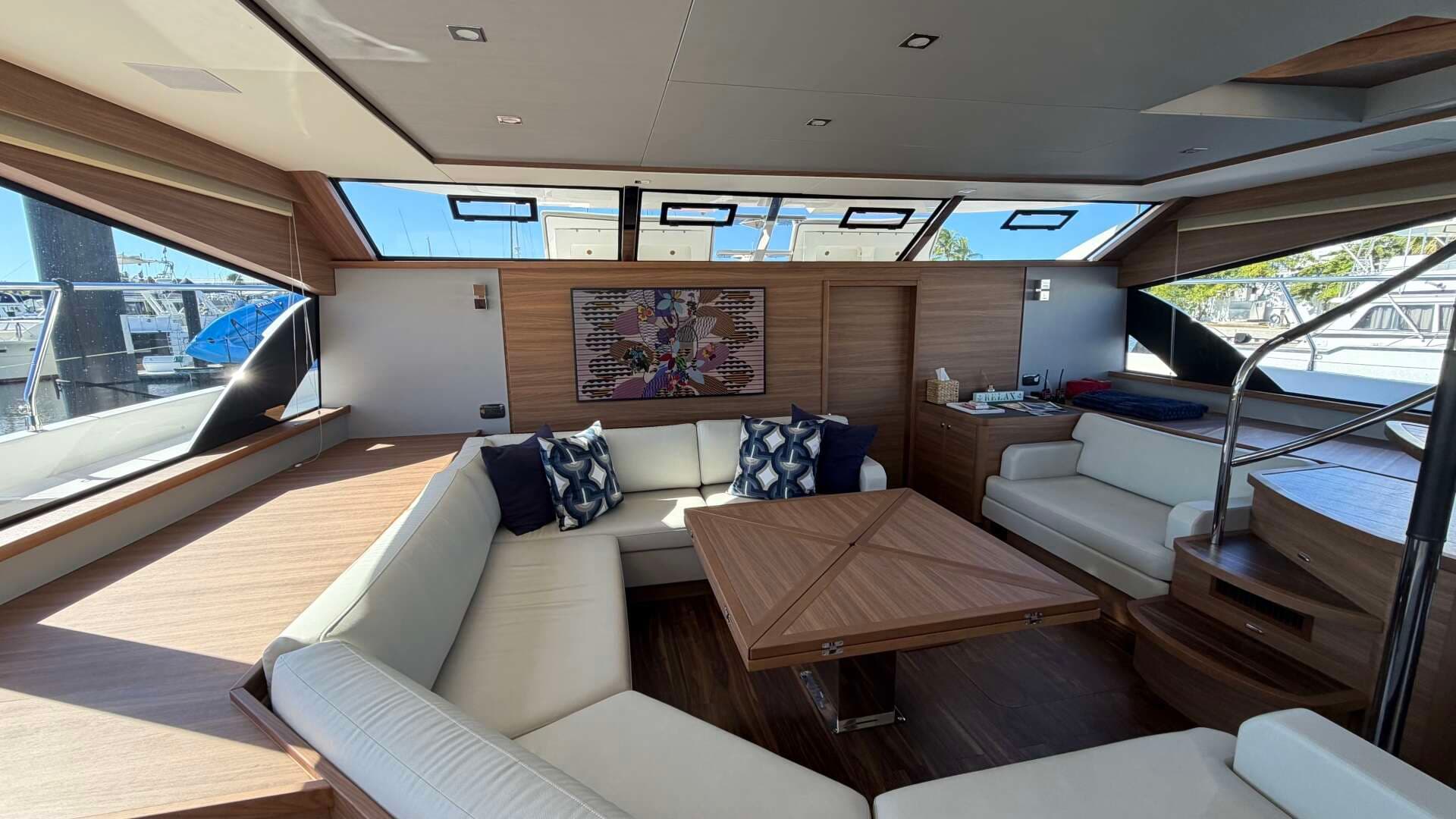 2025 Aquila 54 ENCLOSED BRIDGE - Image 37