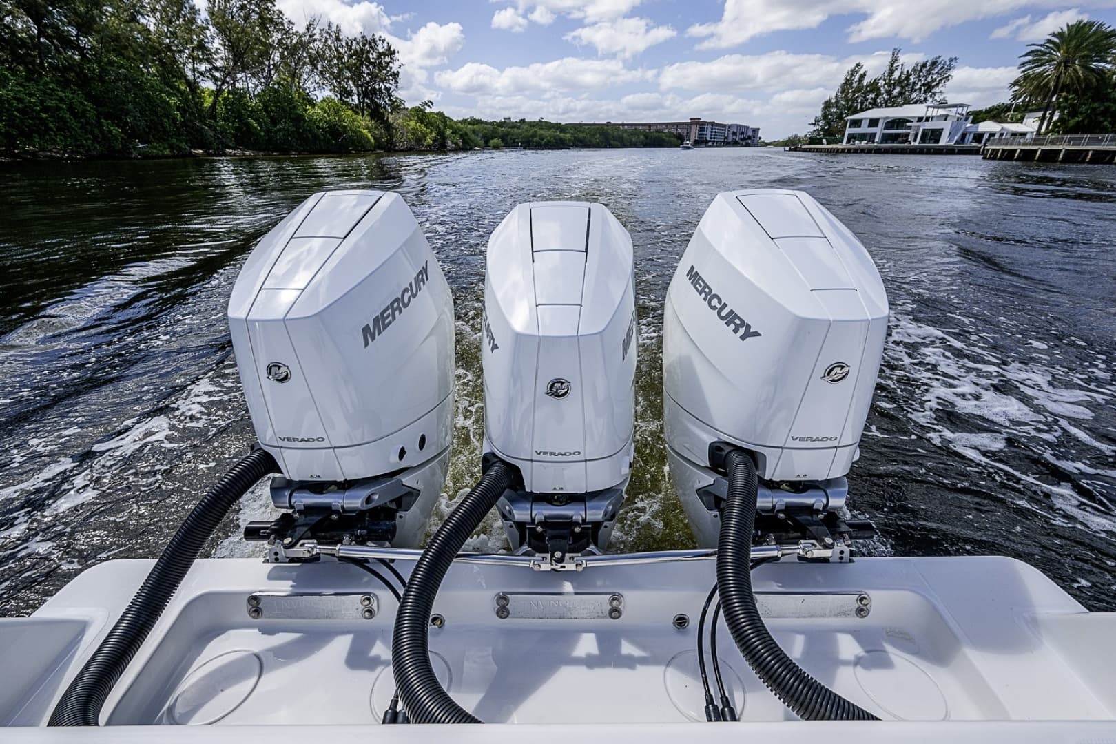 2015 Invincible 42 Open Fisherman - Image 18