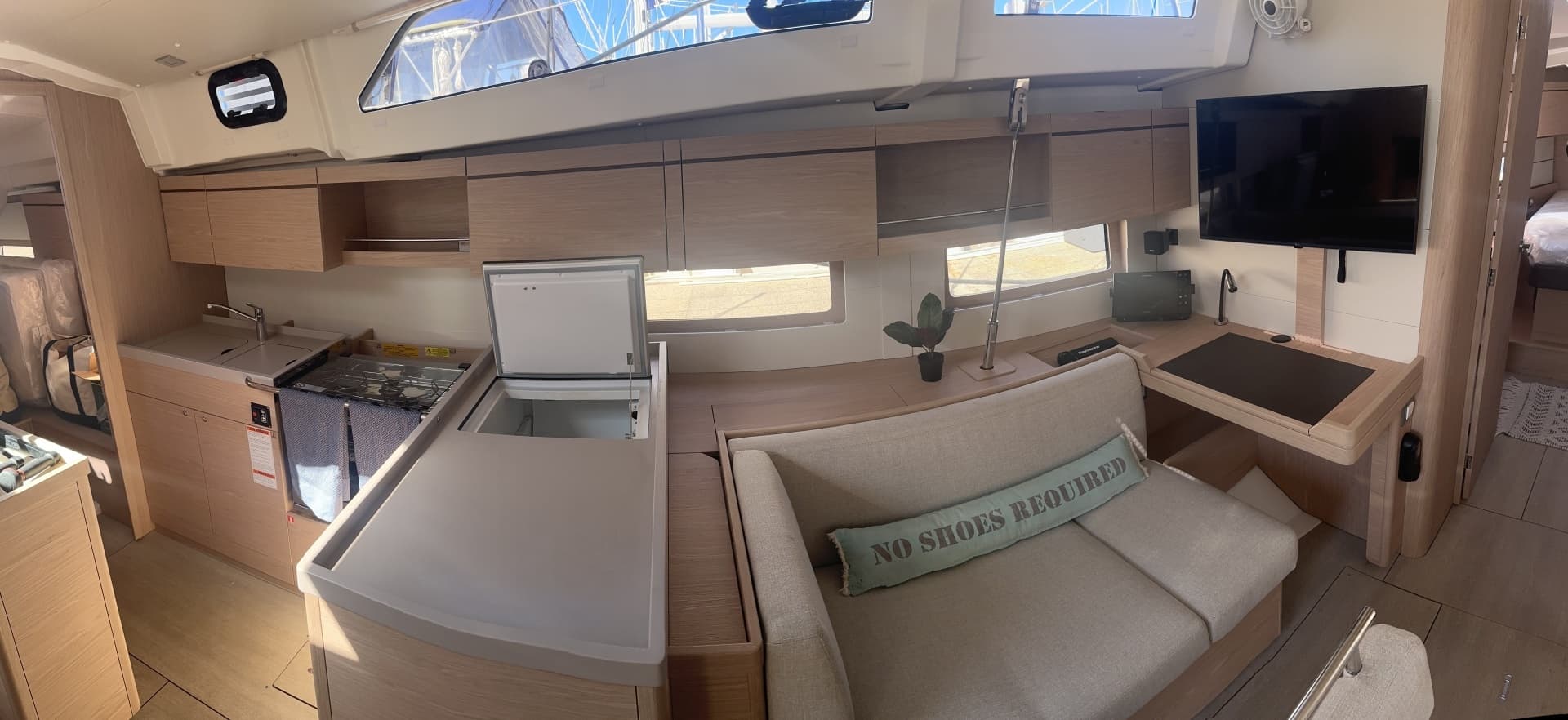 2025 Beneteau 46.1 - Image 6