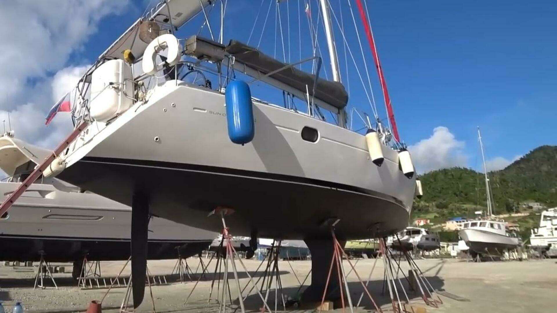 2011 Jeanneau 44i - Image 4