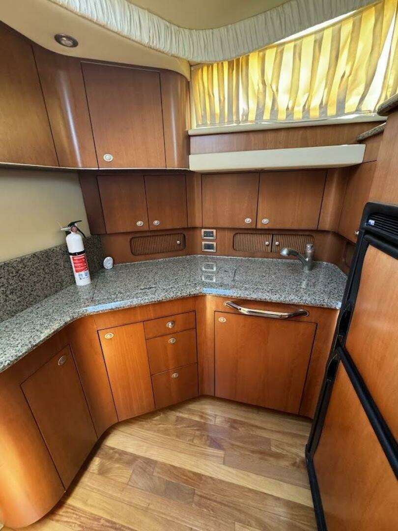 2006 Sea Ray 40 Motoryacht - Image 44