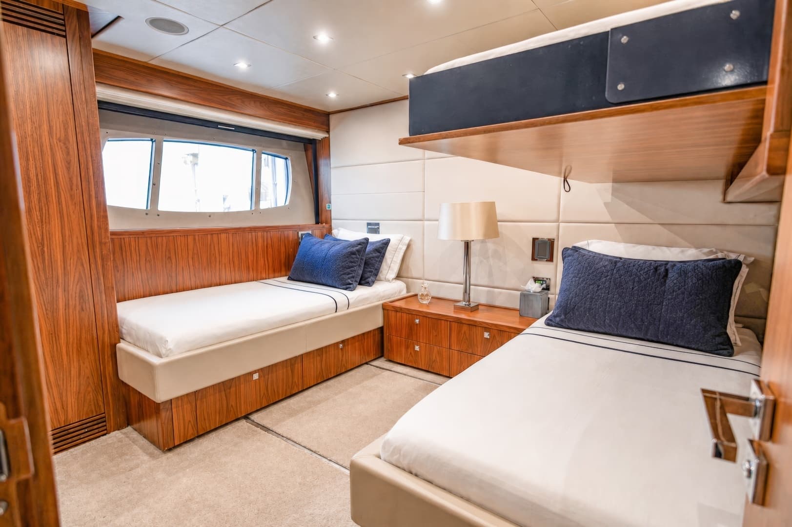 2014 Sunseeker 131 - Image 41