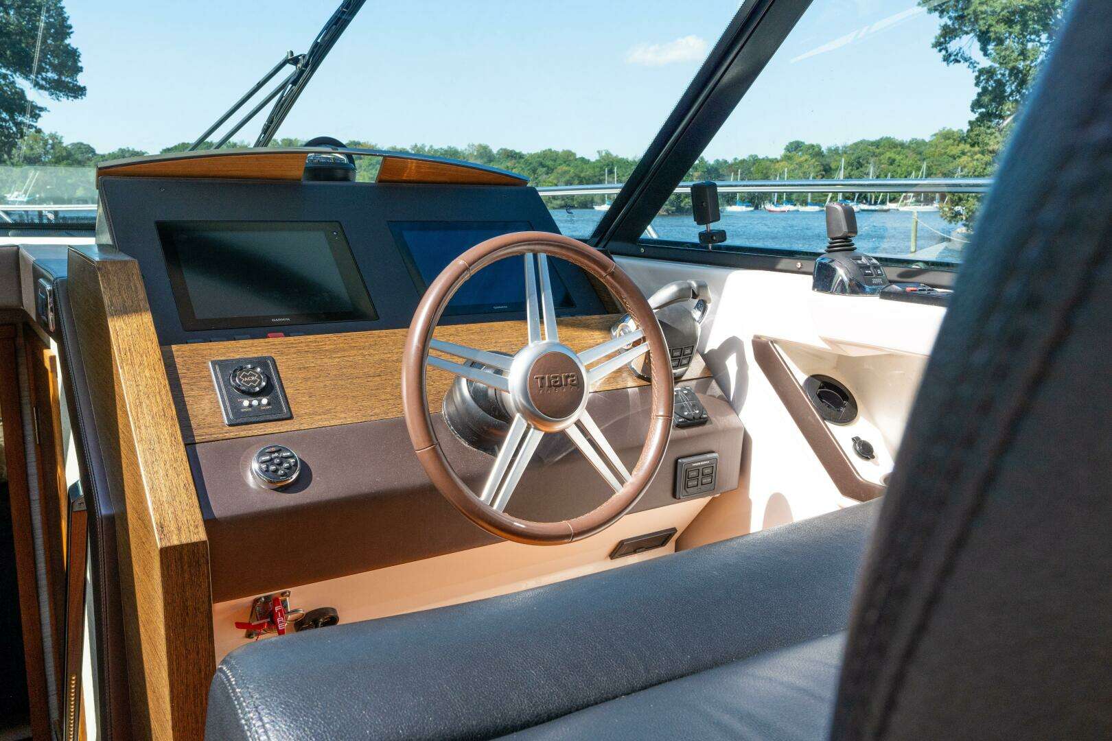 2015 Tiara Yachts 44 Coupe - Image 5