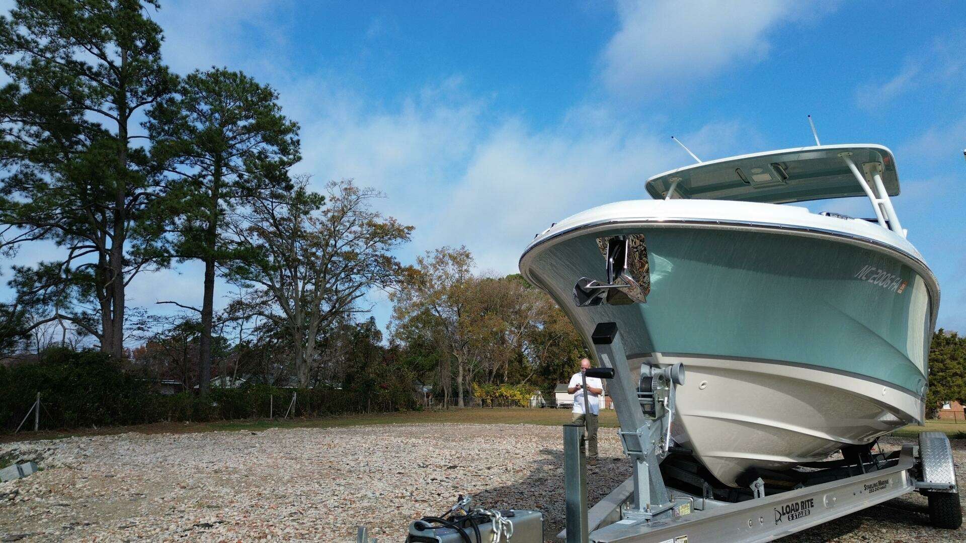 2023 Boston Whaler 240 Vantage - Image 7