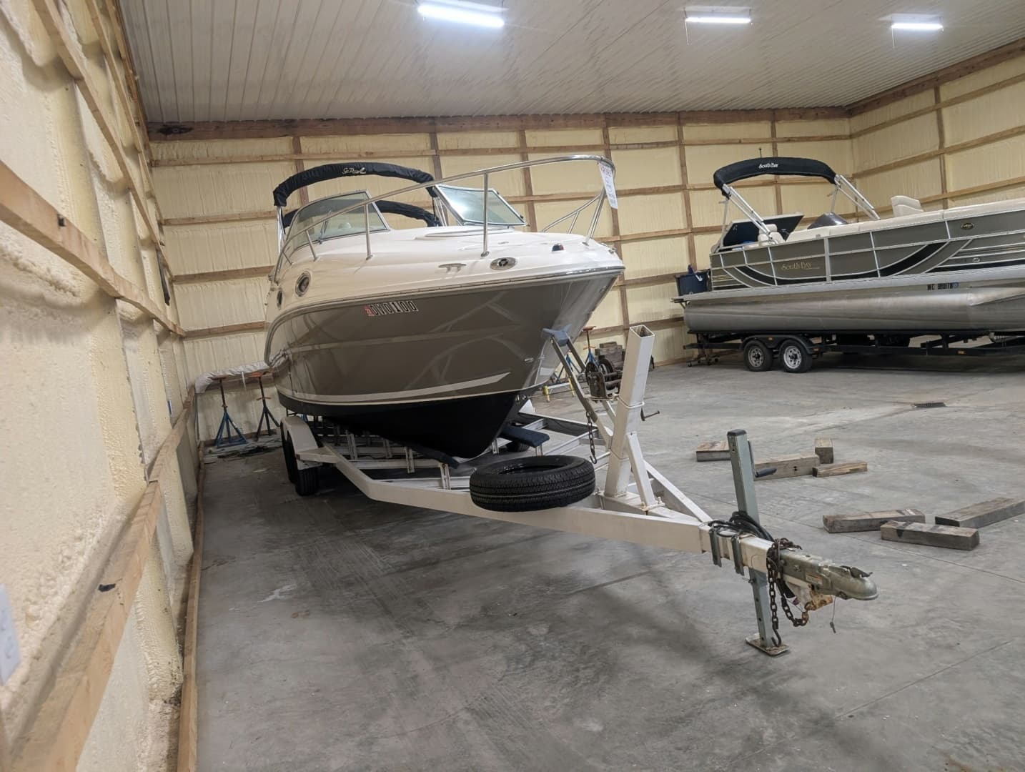 2006 Sea Ray 240 Sundancer - Image 2