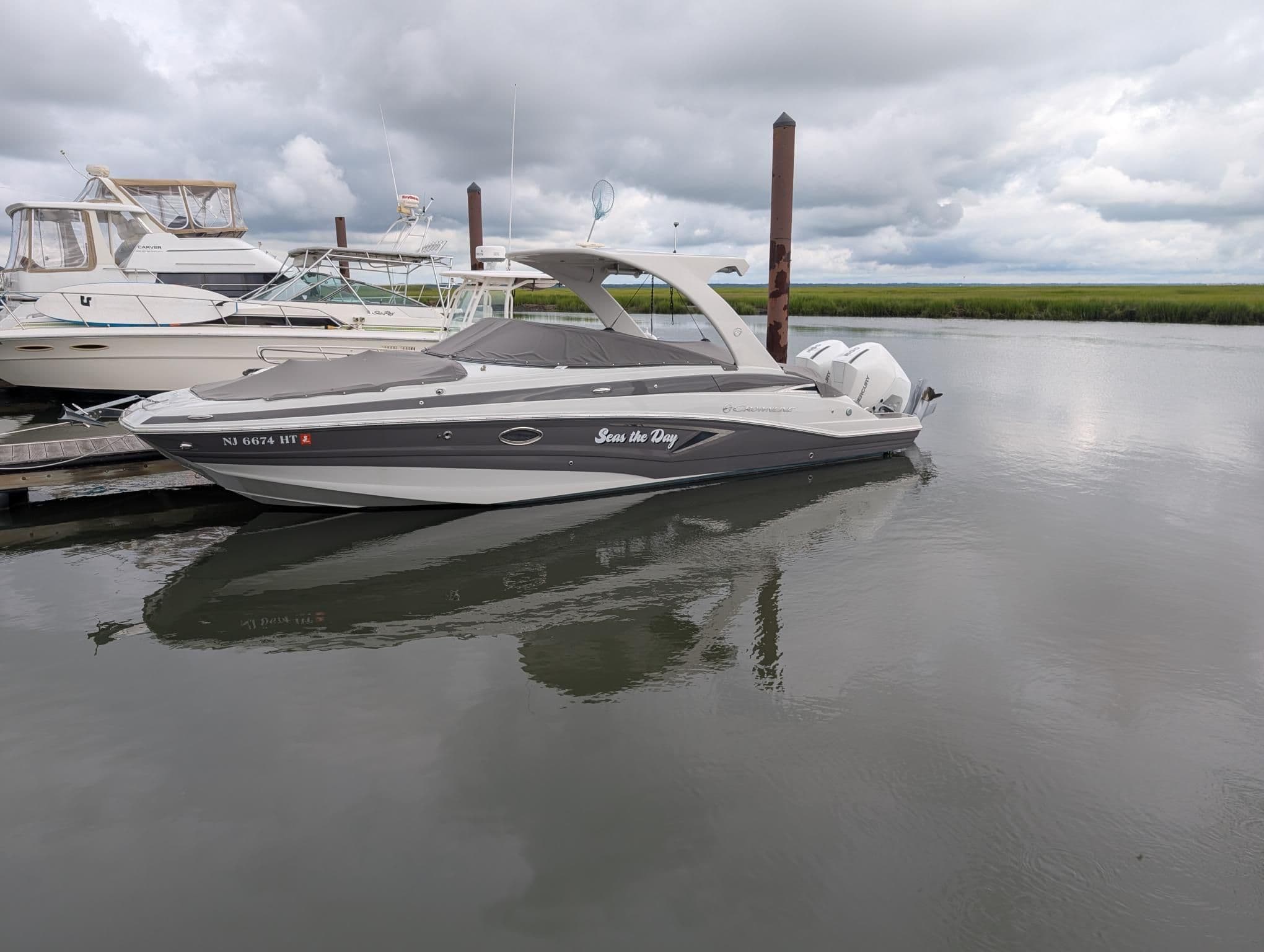 2023 CROWNLINE E305 XS - Image 1