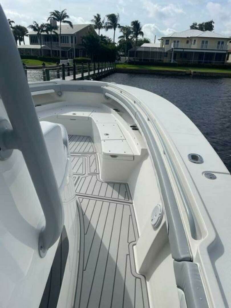 2018 Regulator 41 - Image 20
