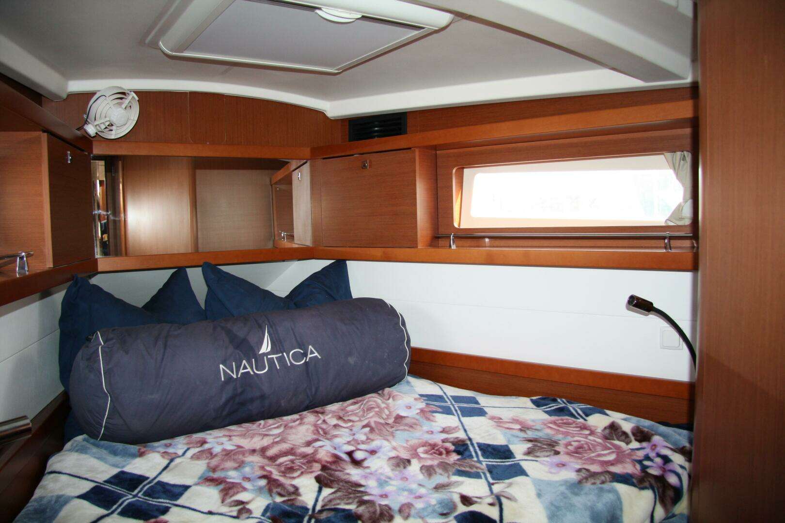 2013 Beneteau Oceanis 41 - Image 34