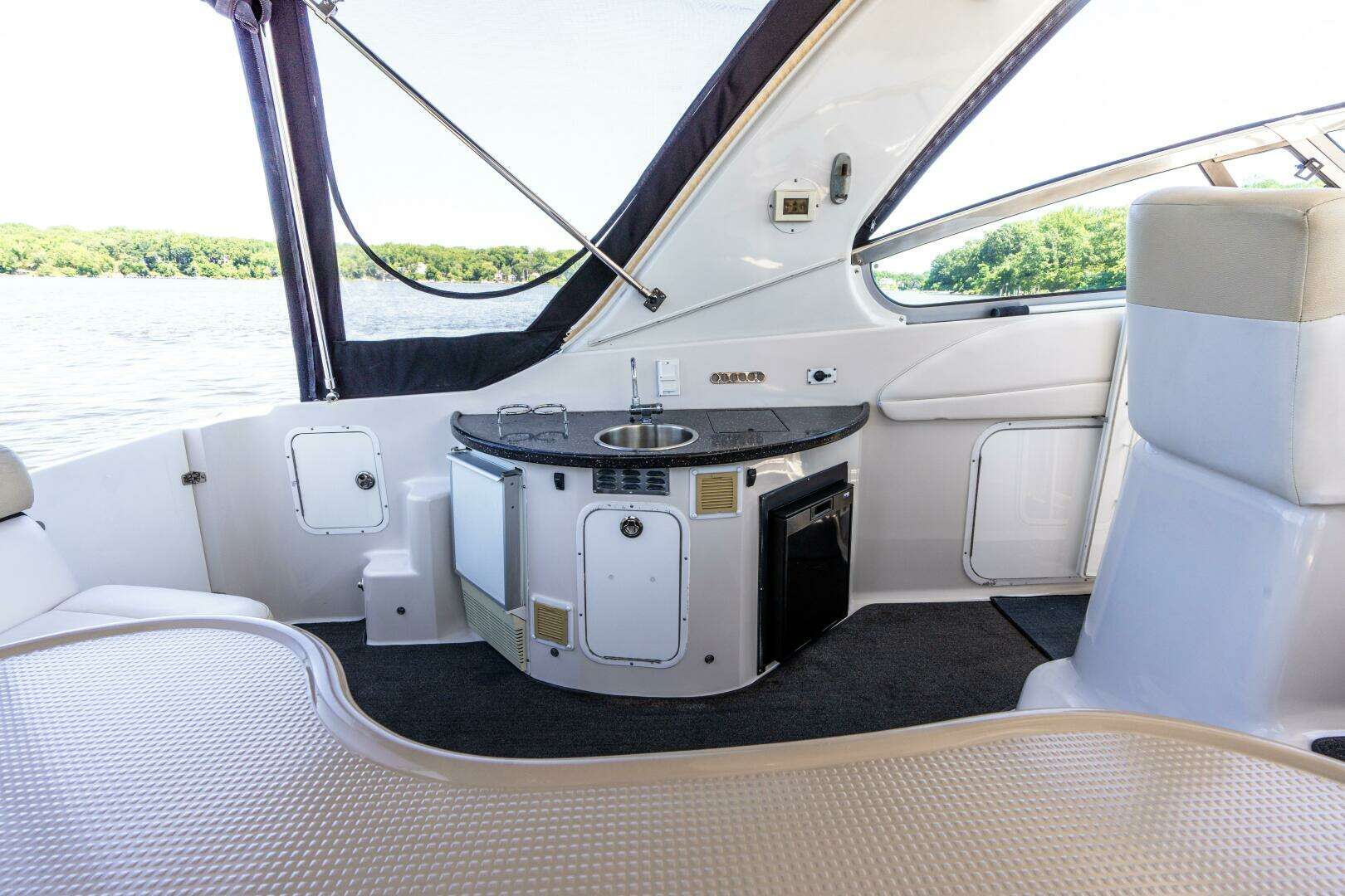 2008 Four Winns V378 - Image 29