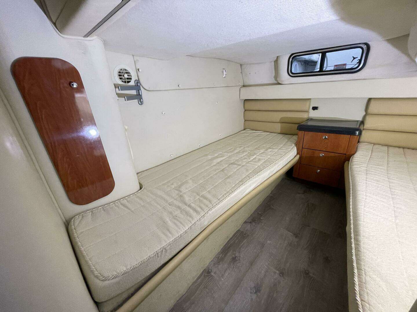 2005 Monterey 322 Cruiser - Image 34