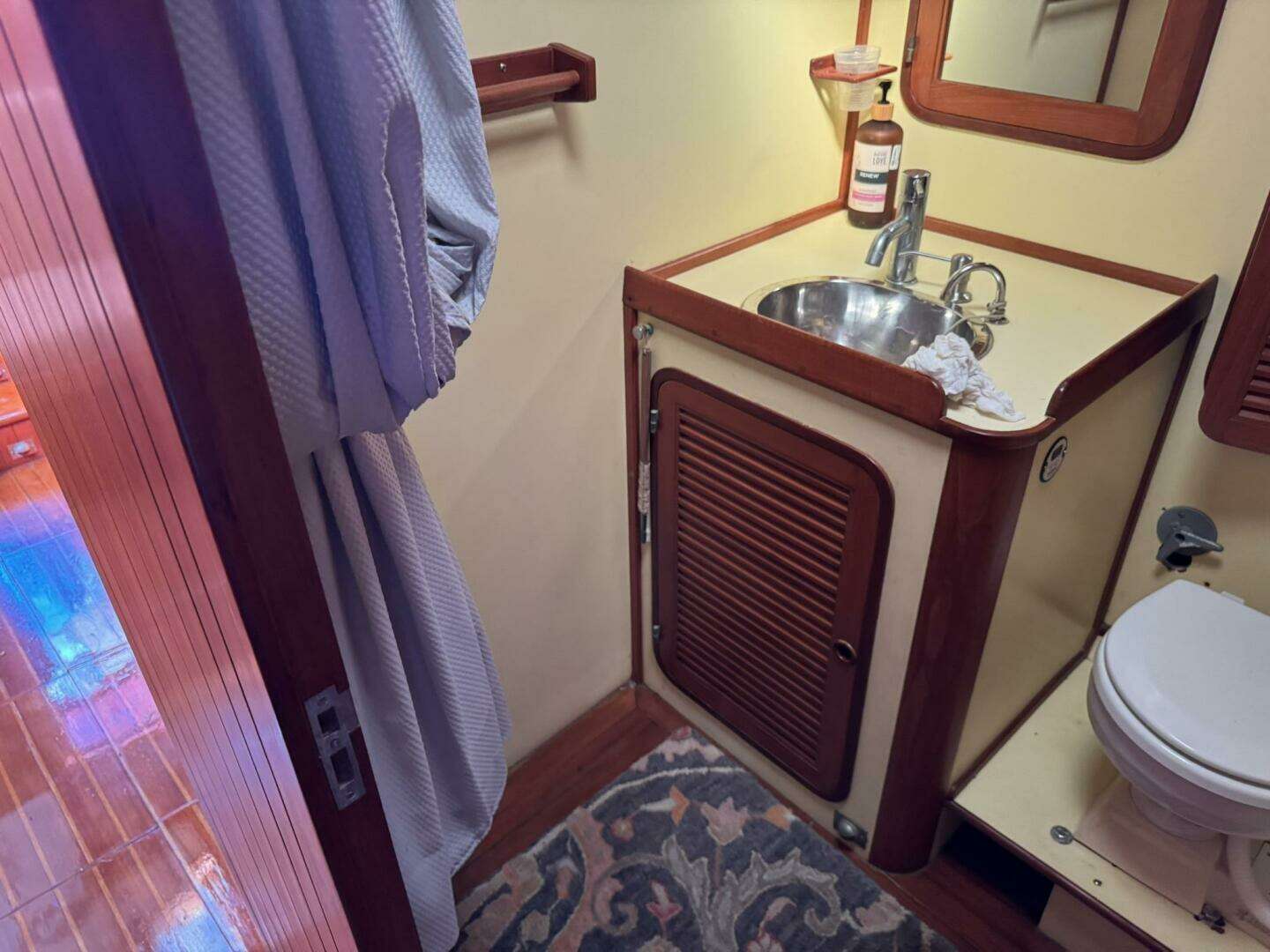 1987 Tayana 42 Vancover Aft Cabin - Image 86