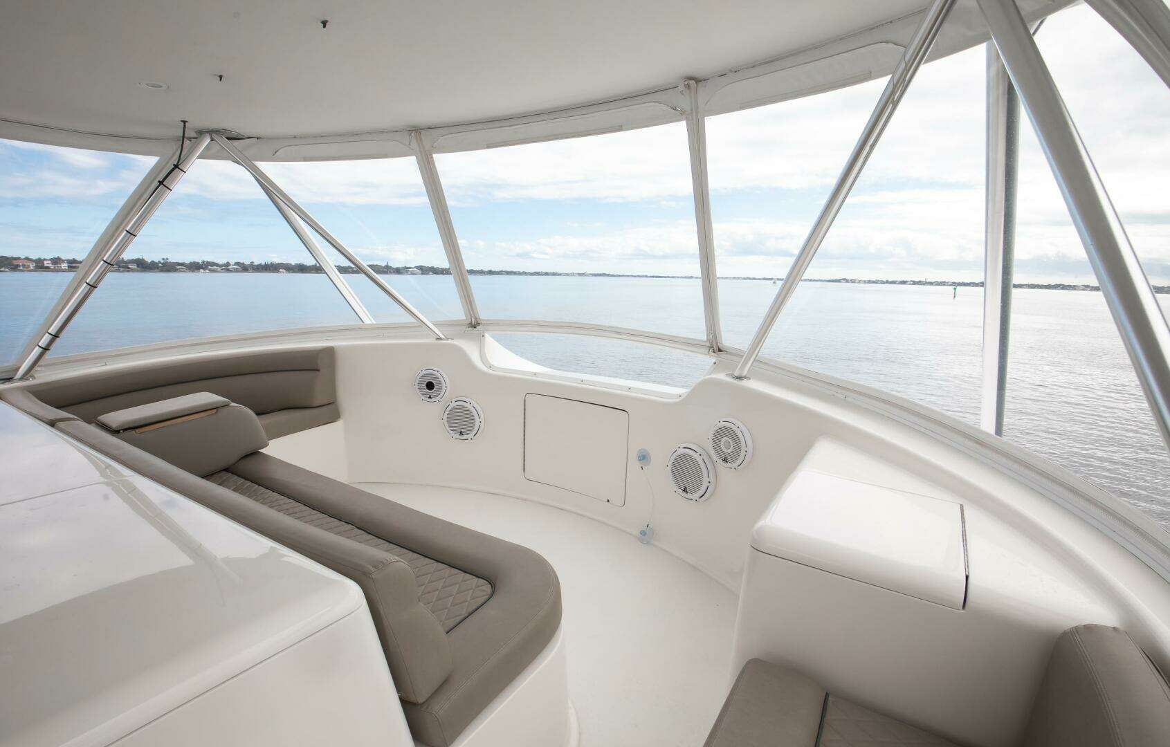 2007 Viking 68 Convertible - Image 20