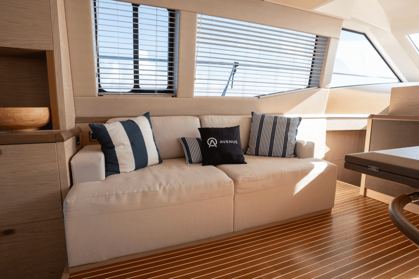 2019 Monte Carlo Yachts MC6 - Image 32
