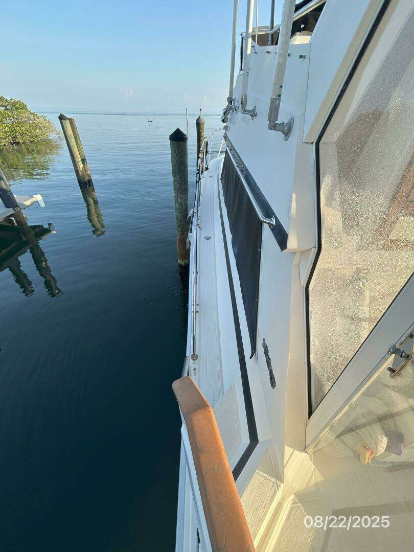 1984 Viking 44 - Image 11