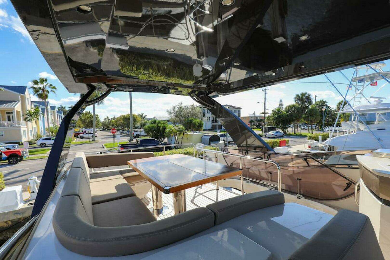 2016 Marquis 660 Sport Yacht - Image 25