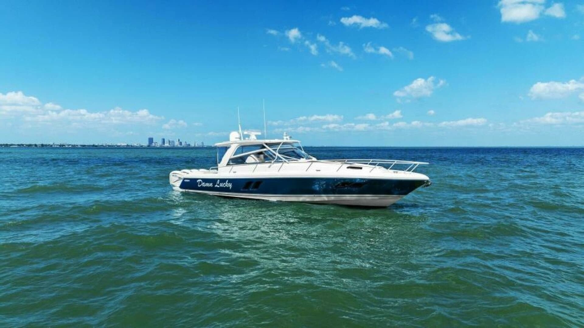 2019 Intrepid 475 Sport Yacht - Image 49
