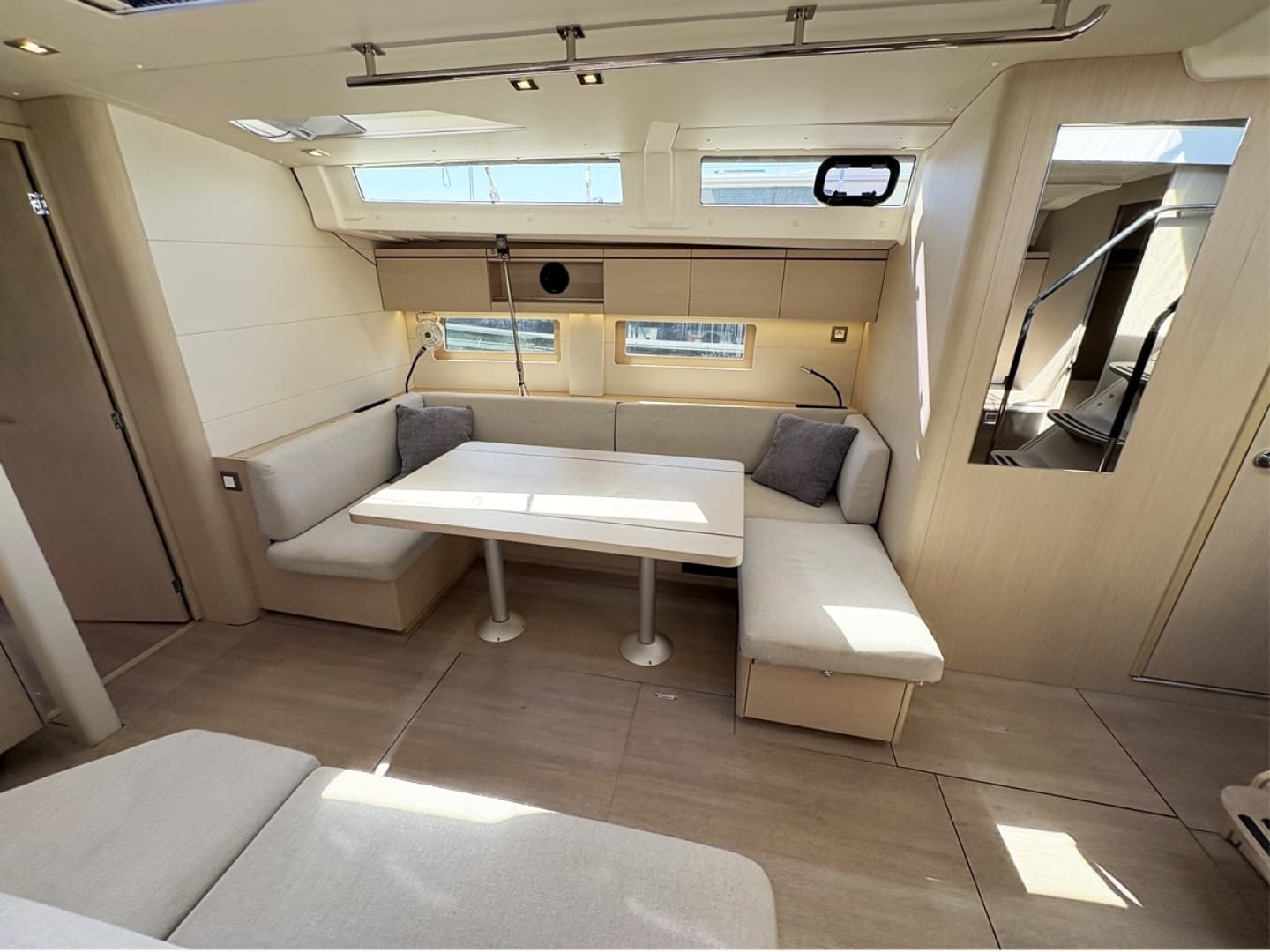2020 Beneteau Oceanis 51.1 - Image 26