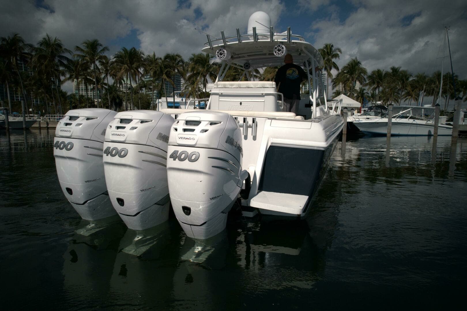 2002 Intrepid 377 Walkaround Cuddy - Image 16