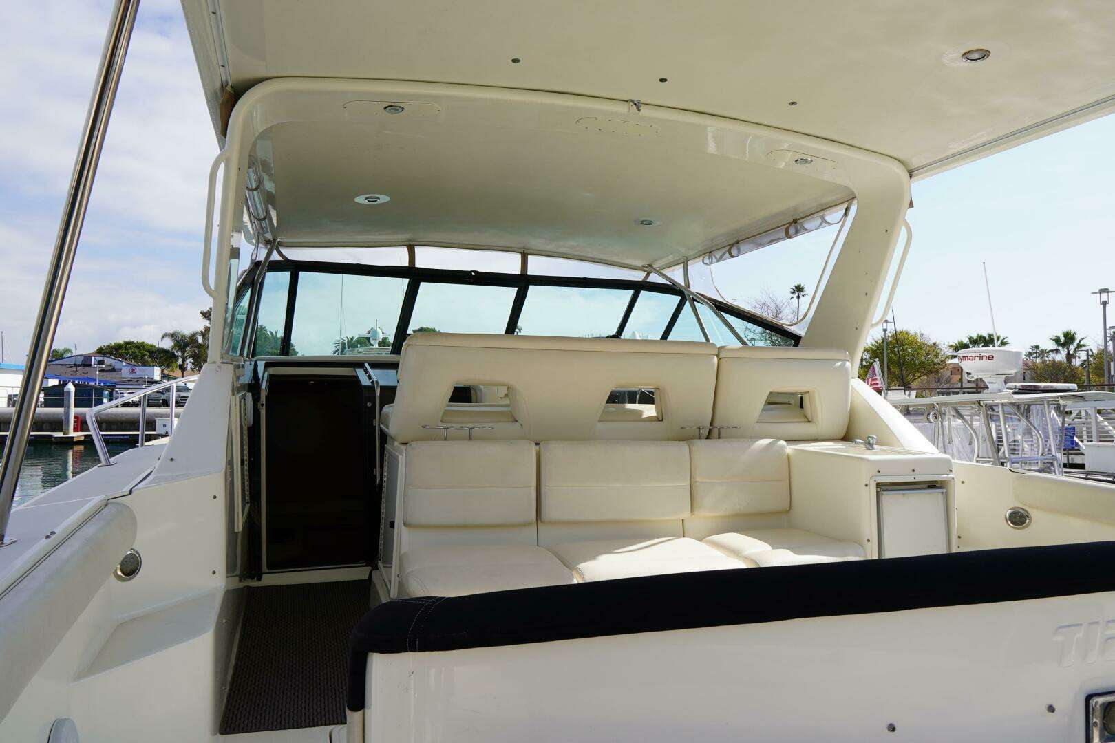 1994 Tiara Yachts — - Image 31