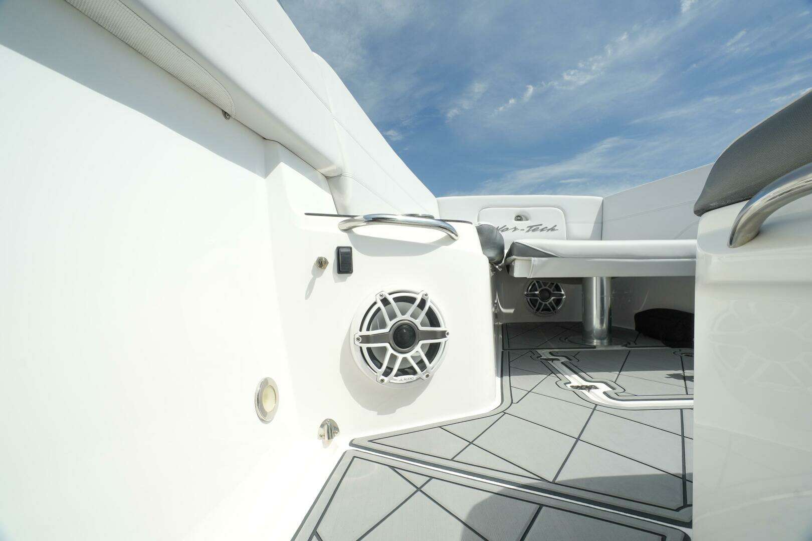 2020 Nor-Tech 390 Sport - Image 37
