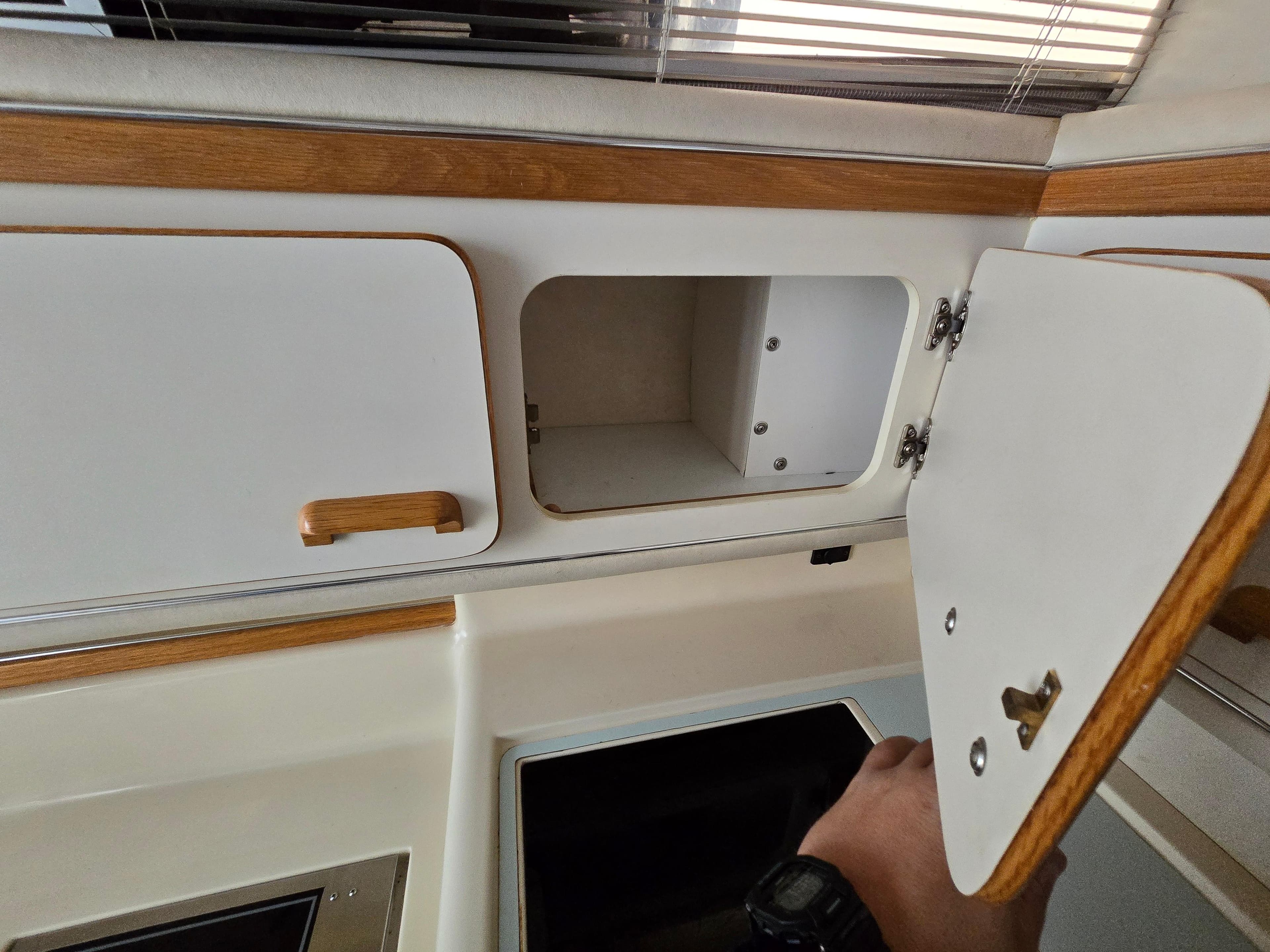 1993 Sea Ray Sundancer 330 - 54