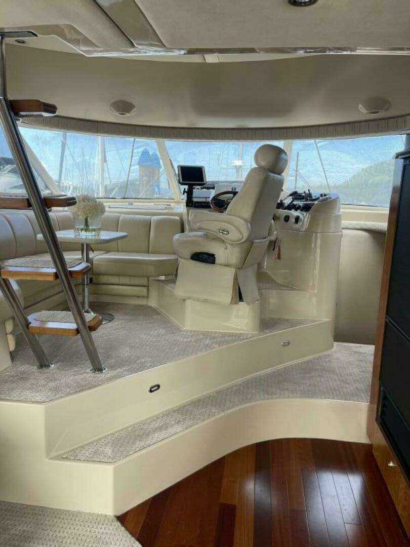 2001 Cruisers Yachts 5000 Pilothouse - Image 6