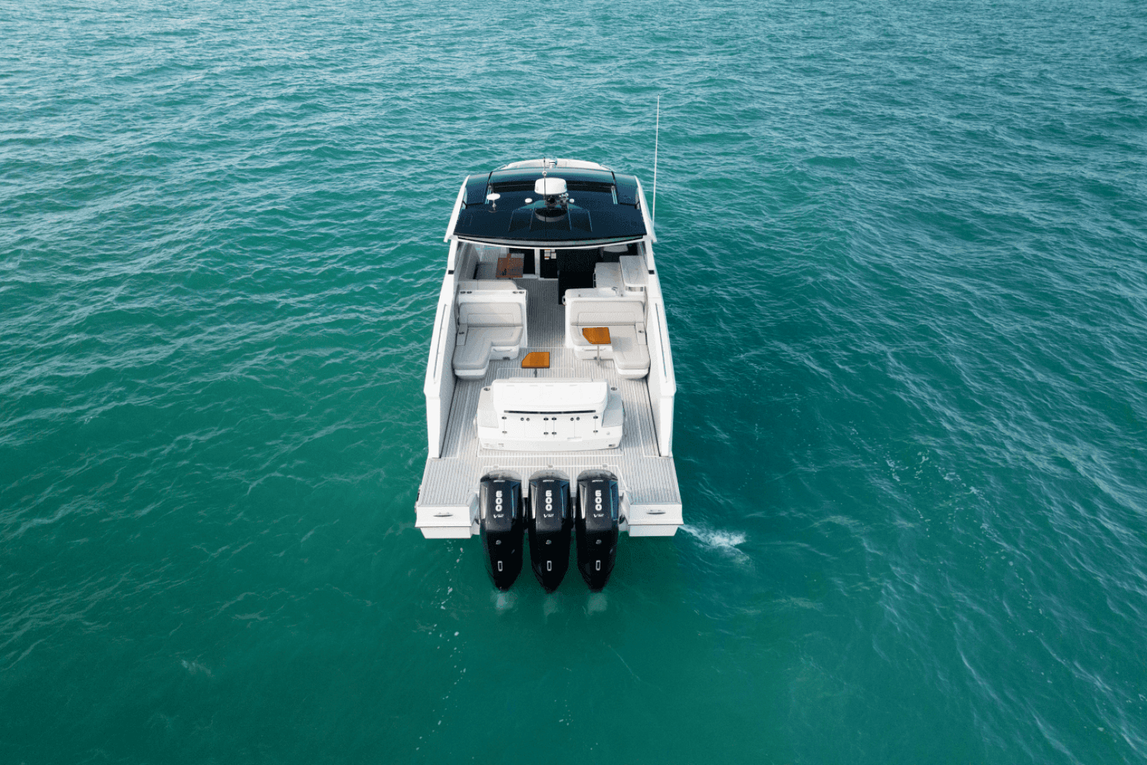 2026 Cruisers Yachts 50GLS OB - Image 7
