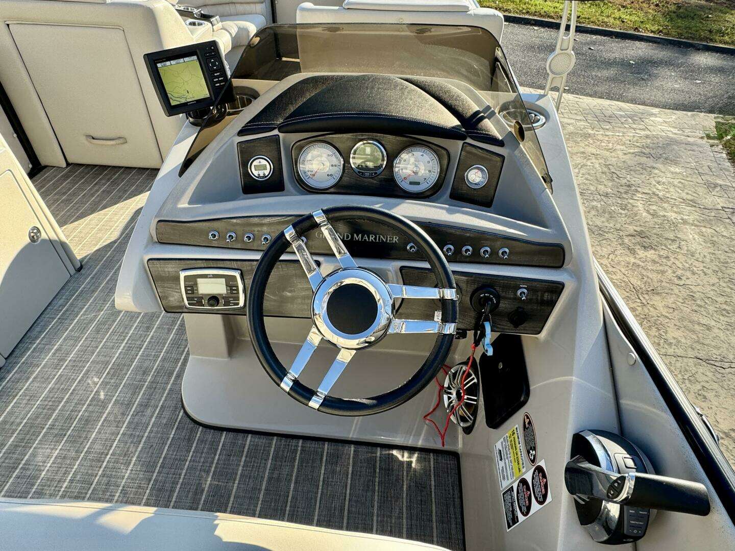 2016 Harris Grand Mariner 250 SLEC Tritoon - Image 34