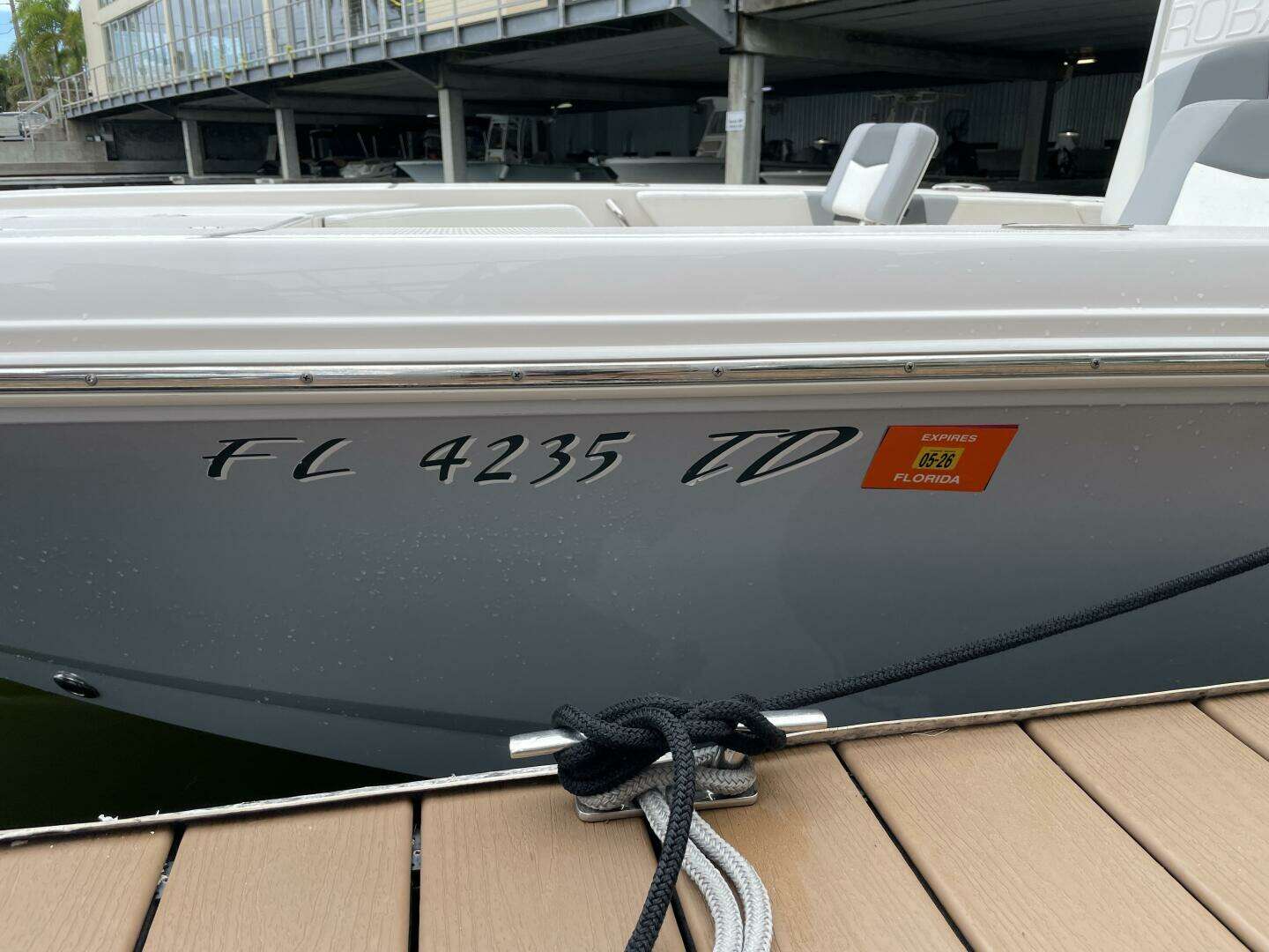 2022 Robalo Cayman 246 SD - Image 26