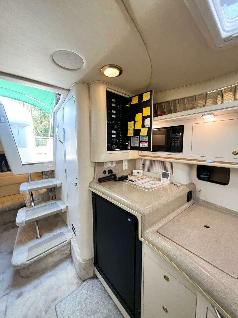 2000 Sea Ray 340 Sundancer - Image 25