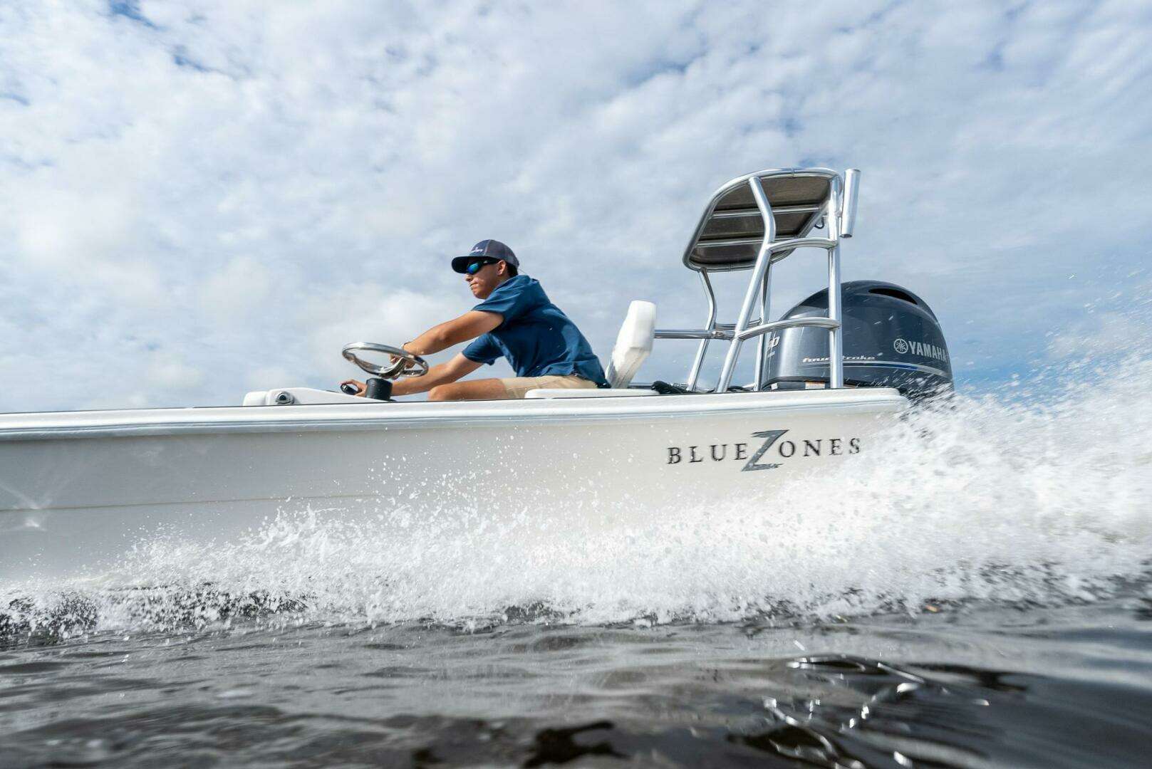2025 BlueZones Boatworks 16' Flats - Image 12