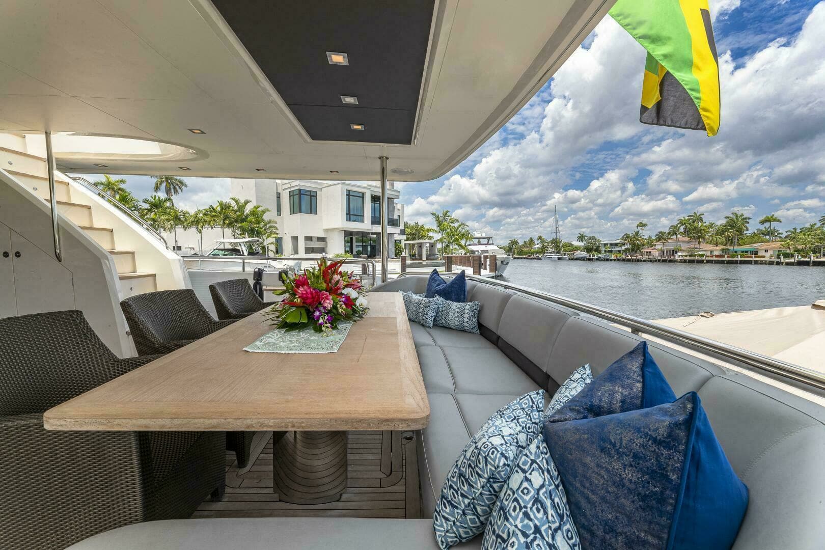 2012 Princess 32M - Image 69