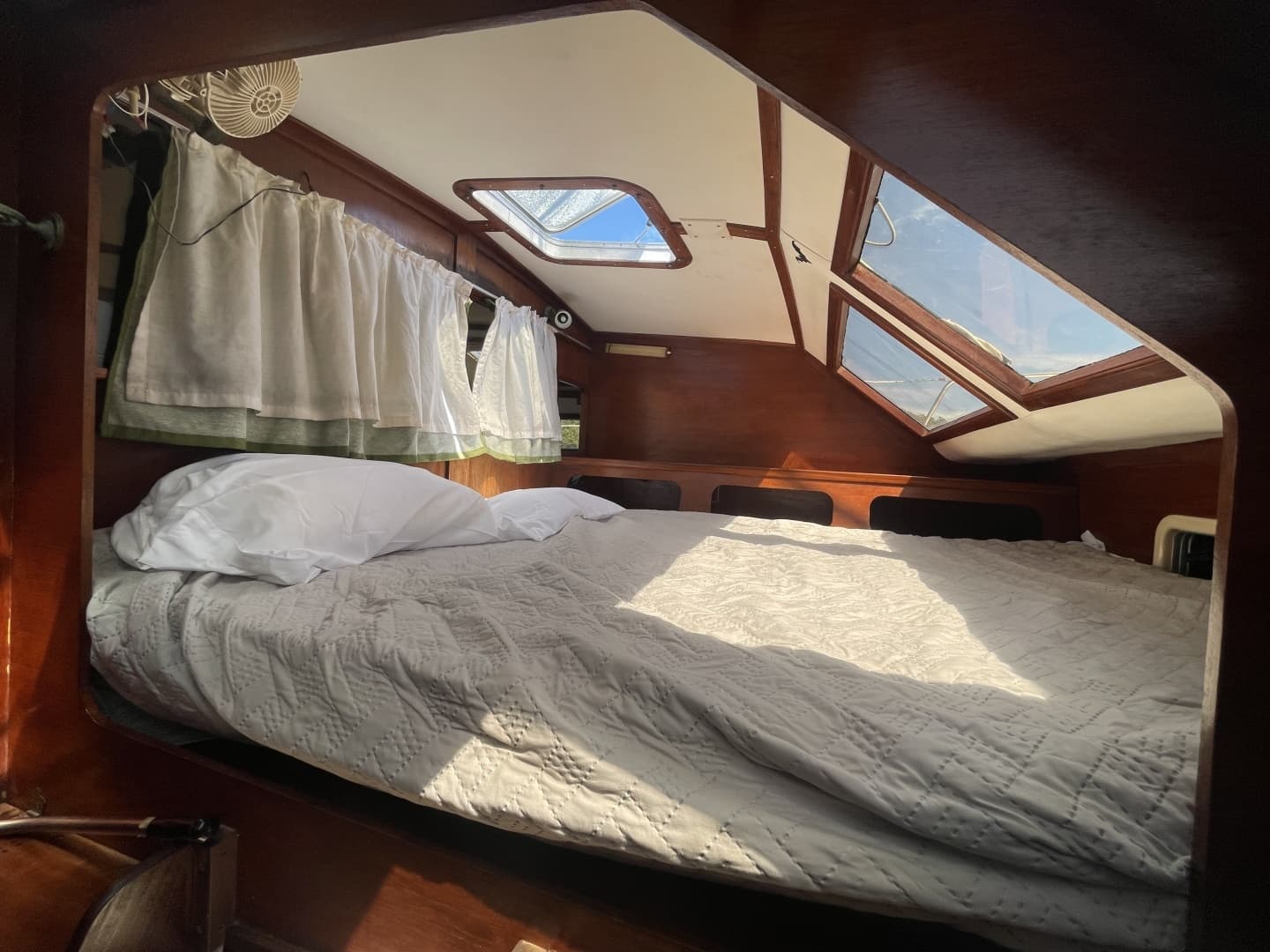 1985 Prout Snowgoose 37 - Image 20