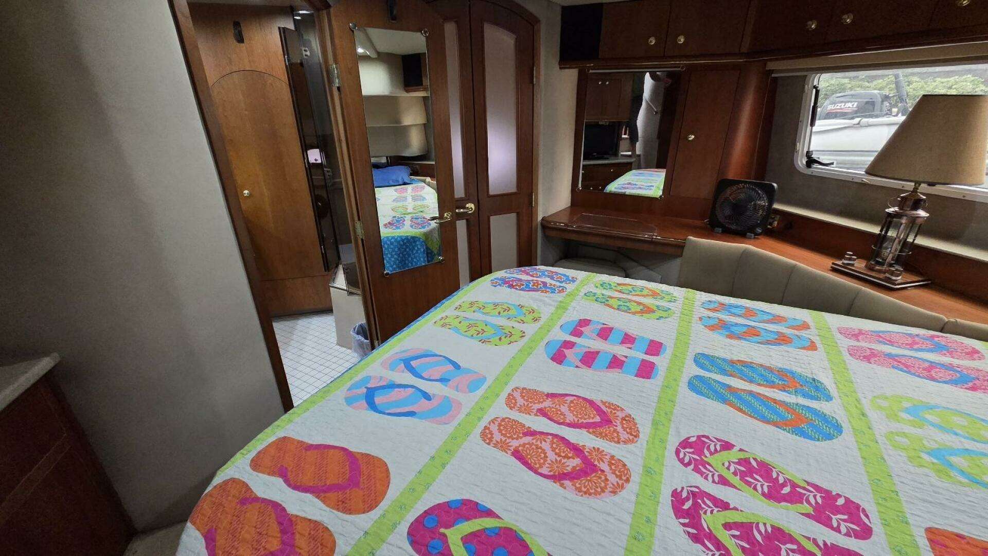 2000 Cruisers Yachts 4450 Express Motor Yacht - Image 55