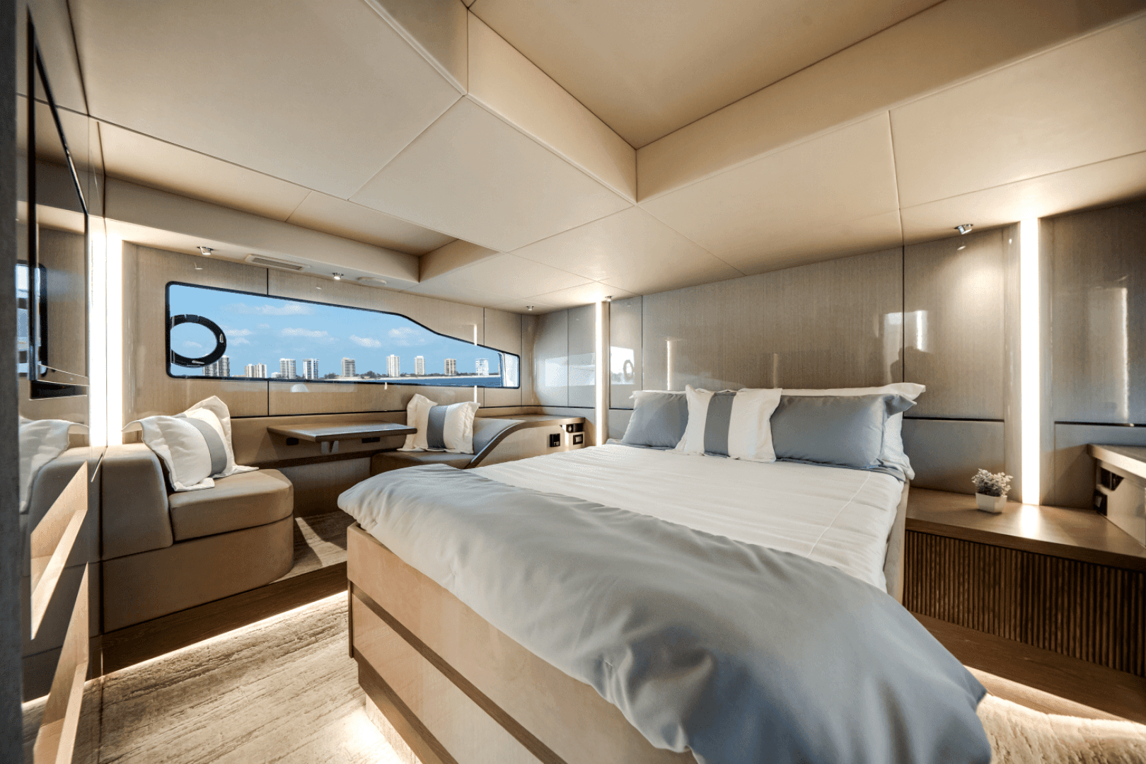 2026 Cruisers Yachts 57 FLY - Image 37
