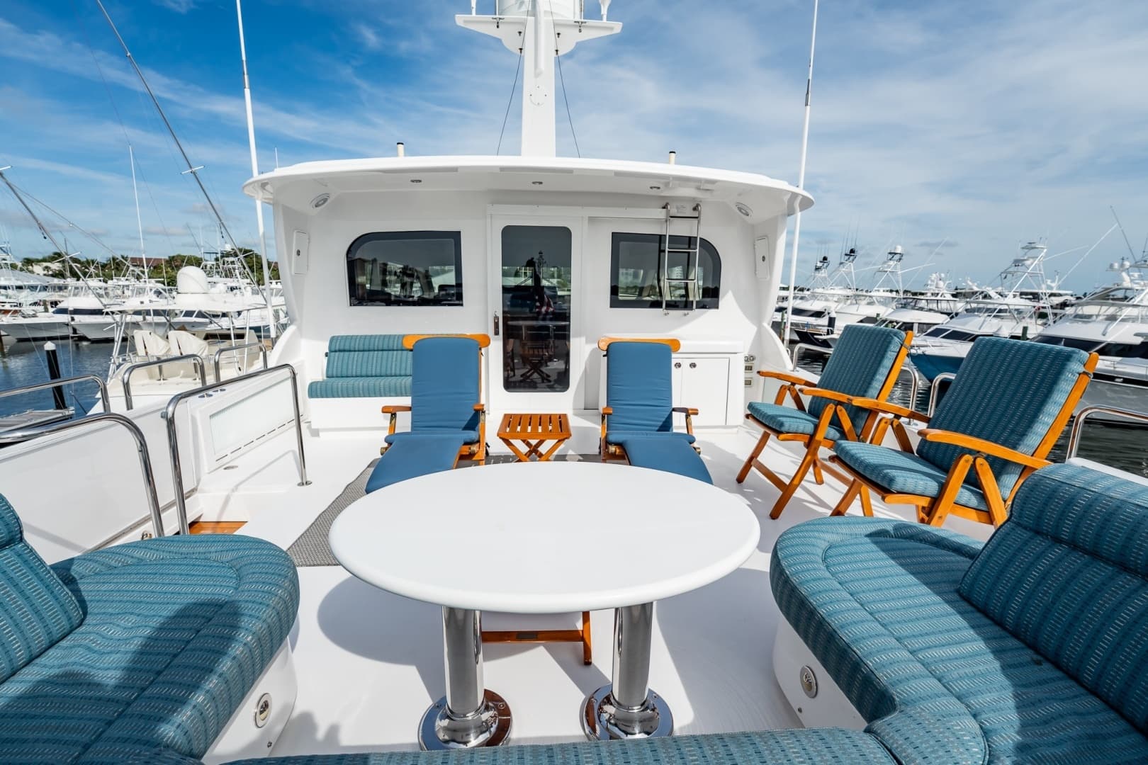2012 Hatteras — - Image 164